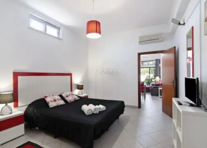 Paradise Apartment